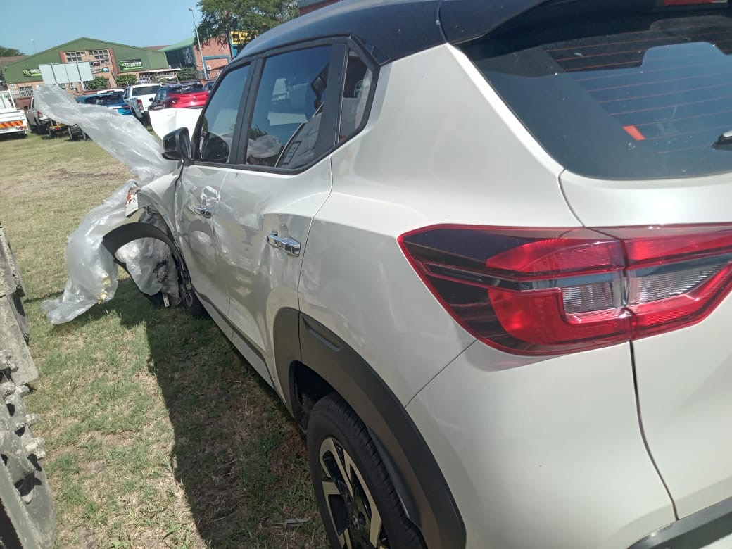 2024 Nissan Magnite 1.0 Accenta AMT CODE 3