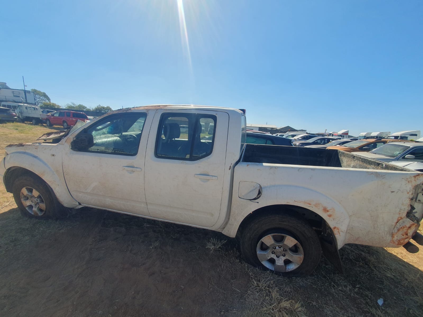 2014 Nissan Navara 2.5d dci XE 4×4 P/U D/C CODE 2